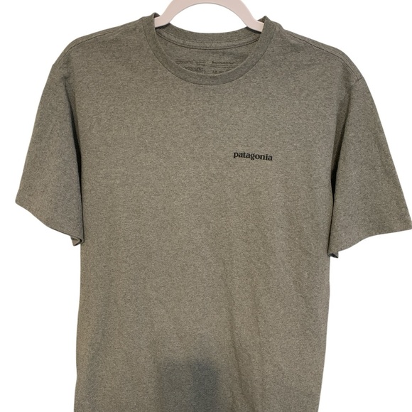 Patagonia Gray Short Sleeve Tee Casual Comfort - Picture 1 of 3
